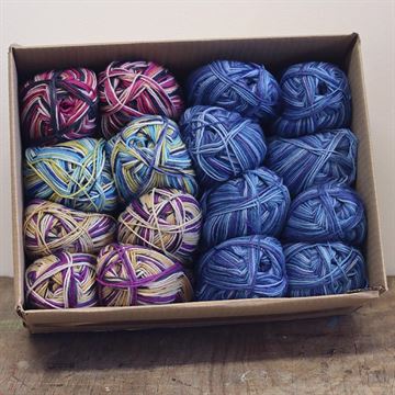 Sock Box 75 - Mixed 7  - minimum 8 par strømper